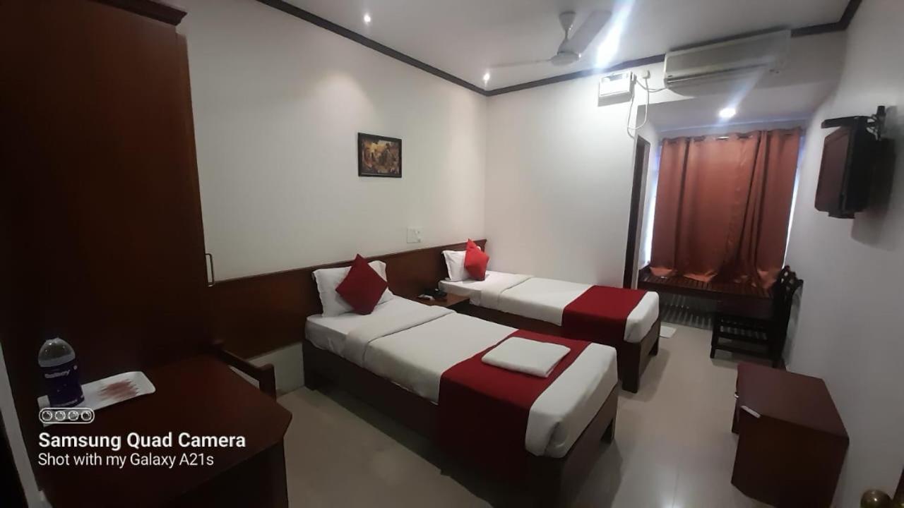 Hotel Sayoojyam Residency Palakkad Esterno foto