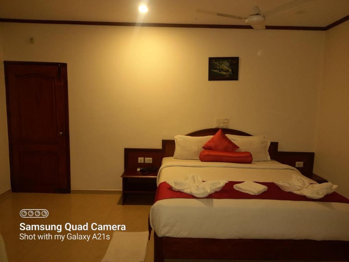 Hotel Sayoojyam Residency Palakkad Esterno foto